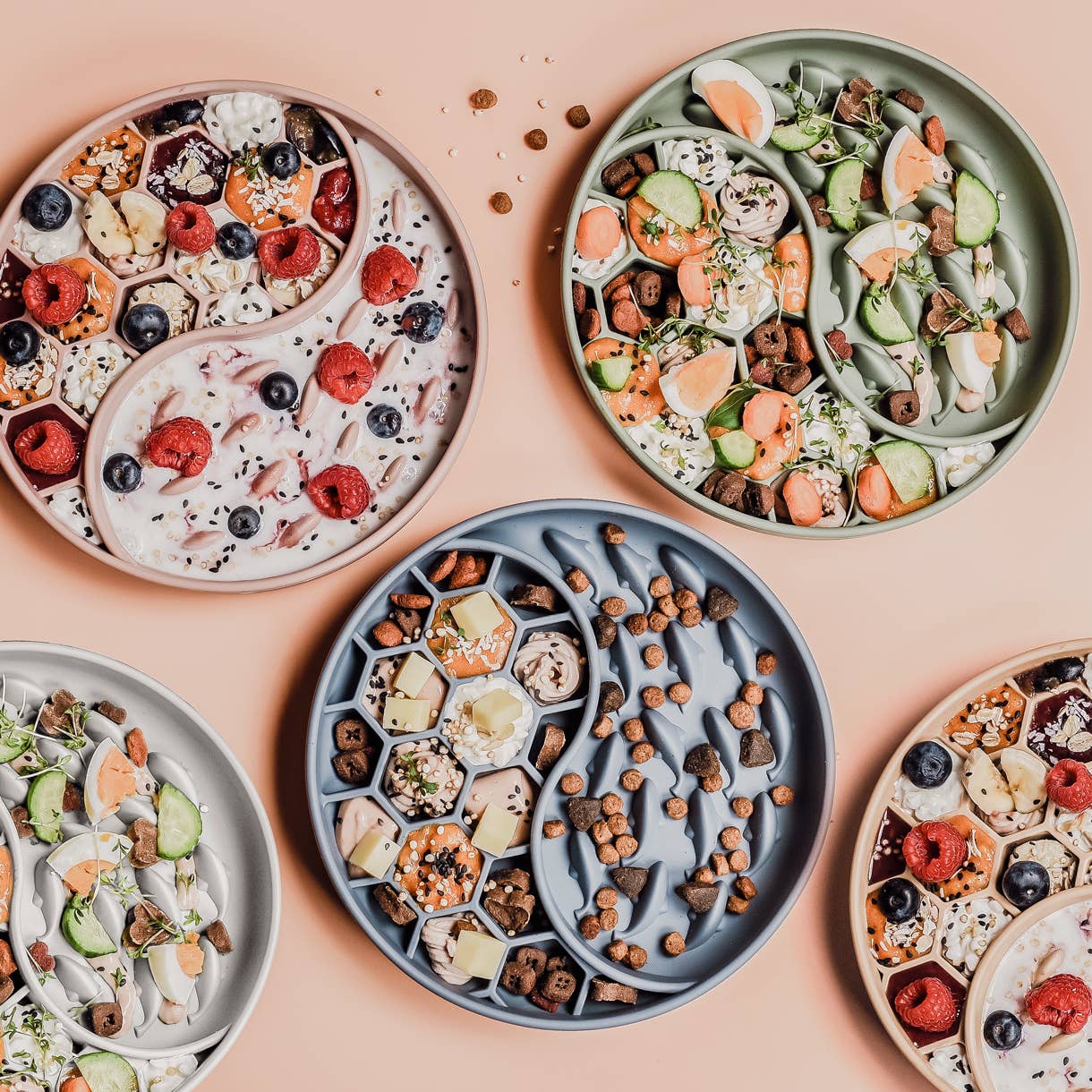 Habzsolásgátló és nyalogató tál